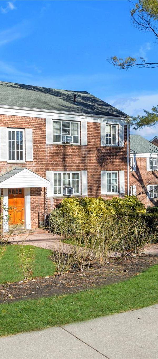 Apartamento de 1 Dormitorio en Venta en Huntington - Nueva York - EE. UU.