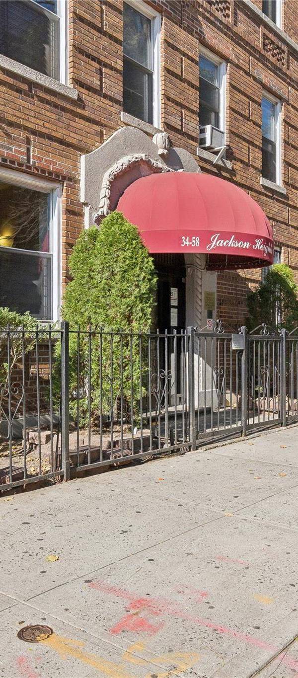 Apartamento com 1 Quartos à Venda em Jackson Heights - Nova Iorque - EUA