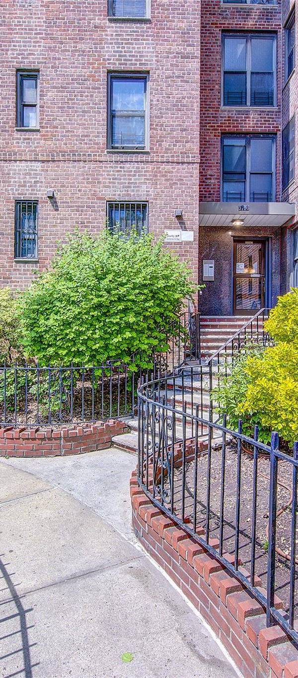 Apartamento com 1 Quartos à Venda em Jackson Heights - Nova Iorque - EUA