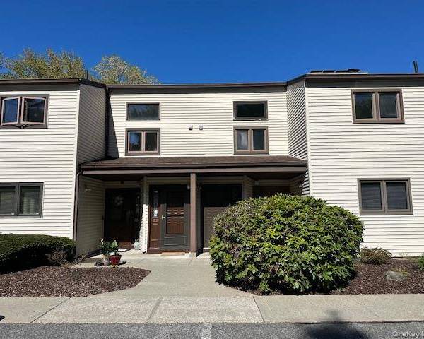 Apartamento de 1 Dormitorio en Venta en Lagrangeville - Nueva York - EE. UU.