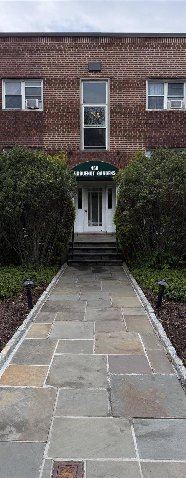 Apartamento com 1 Quartos à Venda em New Rochelle - Nova Iorque - EUA