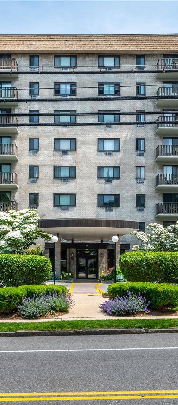Apartamento com 1 Quartos à Venda em New Rochelle - Nova Iorque - EUA