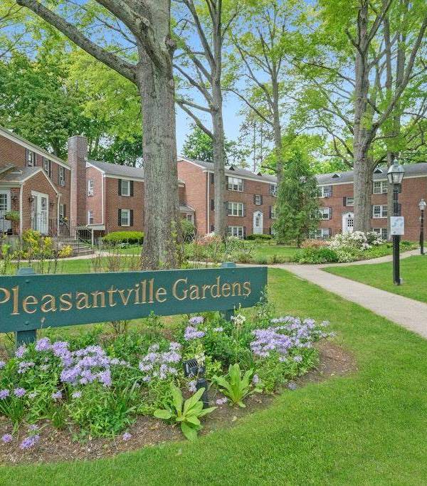 Apartamento de 1 Dormitorio en Venta en Pleasantville - Nueva York - EE. UU.