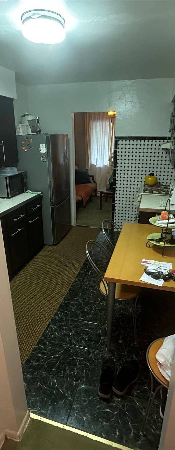 Apartamento de 1 Dormitorio en Venta en Spring Valley - Nueva York - EE. UU.