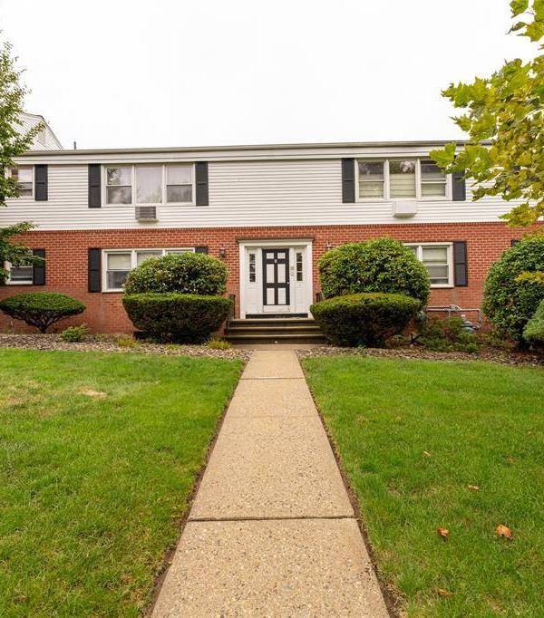 Apartamento con 1 Dormitorio en Venta en Suffern - Nueva York - EE. UU.