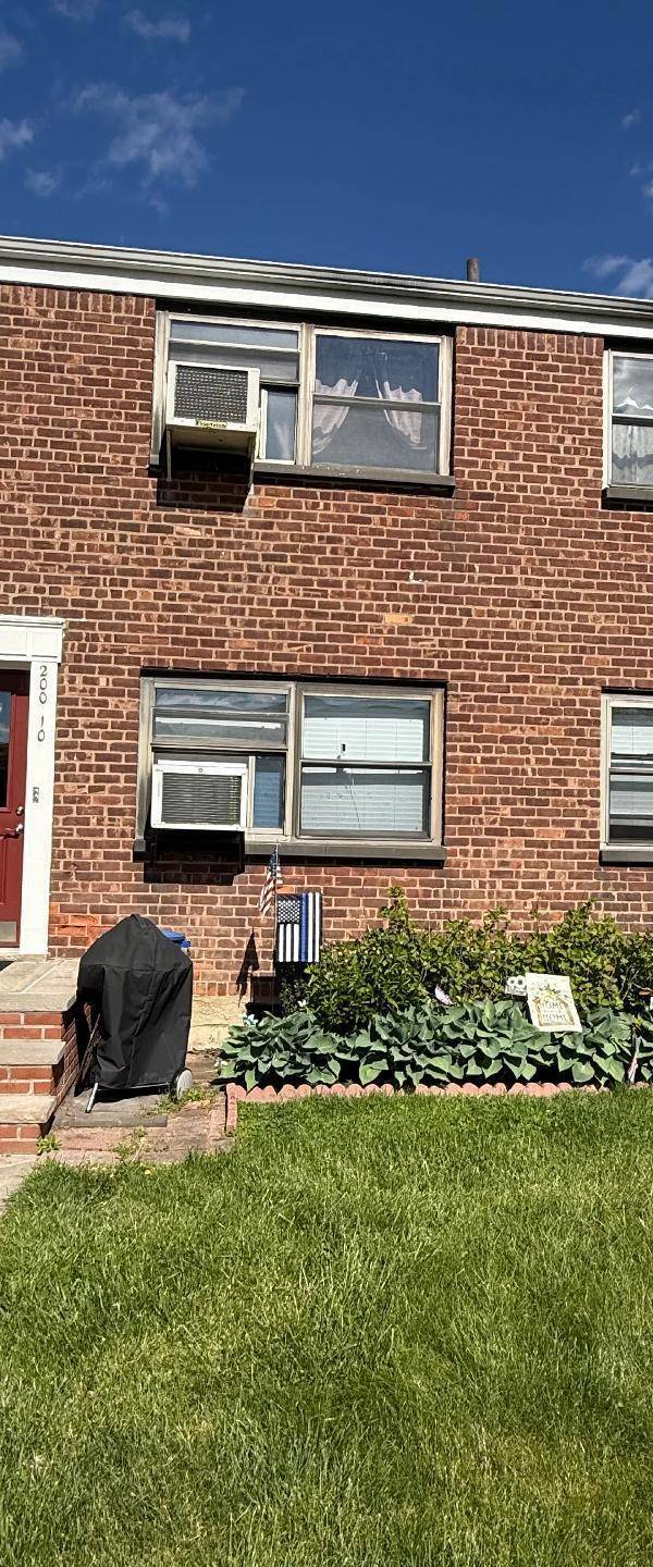 Apartamento de 1 Dormitorio en Venta en Whitestone - Nueva York - EE. UU.
