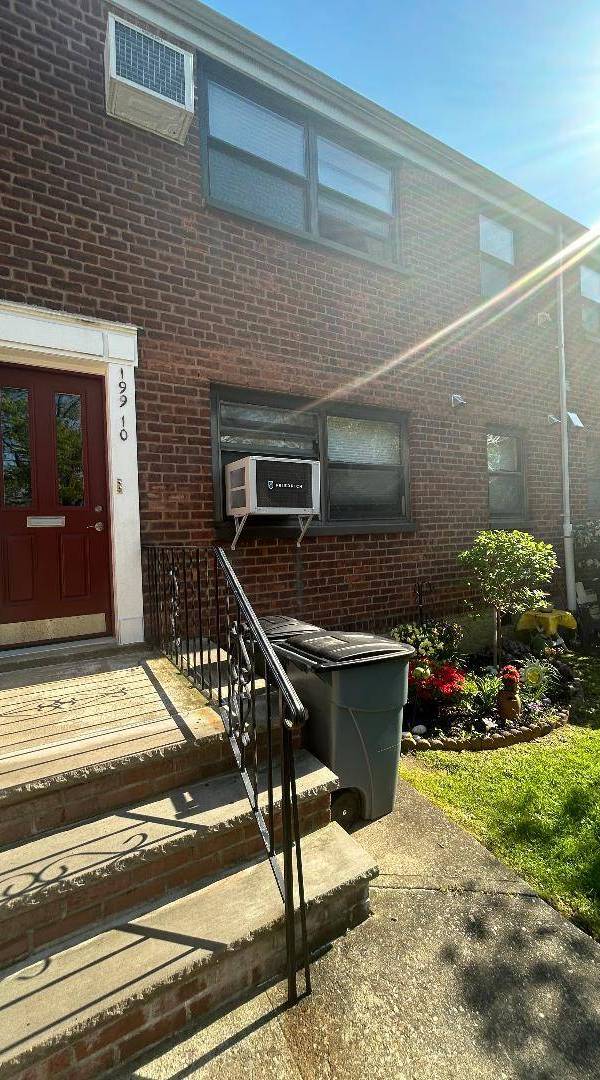 Apartamento de 1 Dormitorio en Venta en Whitestone - Nueva York - EE. UU.