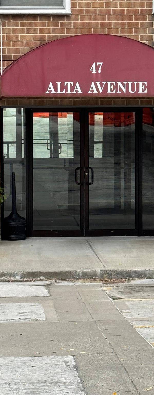 1 Bedroom Home for Sale in Yonkers - New York - USA