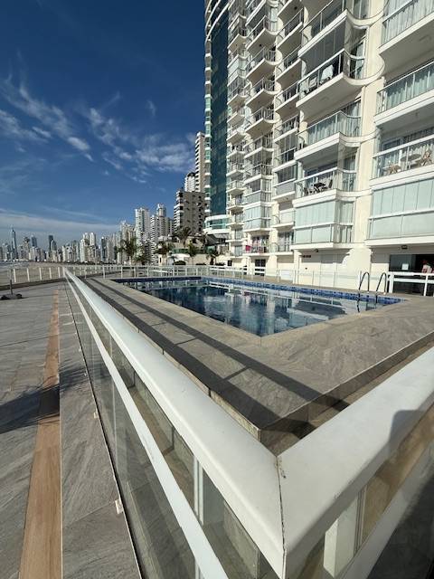 Apartamento com 2 Quartos à Venda em Balneário Camboriú - Santa Catarina - Brasil