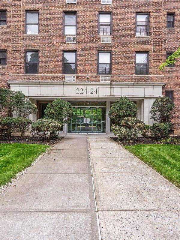 Apartamento de 2 Dormitorios en Venta en Bayside - Nueva York - EE. UU.