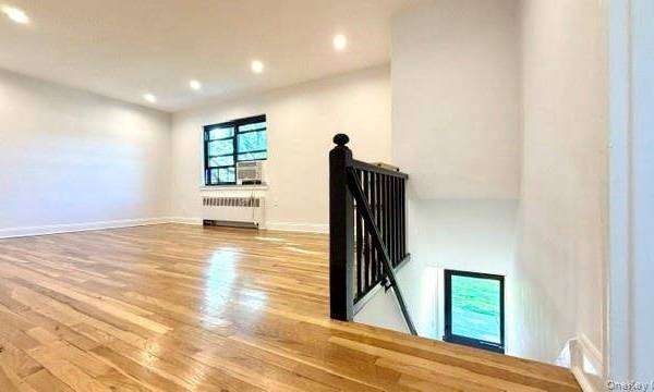 Apartamento de 2 Dormitorios en Venta en Bayside - Nueva York - EE. UU.