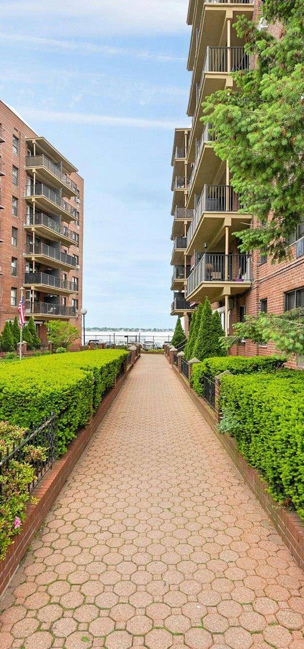 Apartamento de 2 Dormitorios en Venta en Bronx - Nueva York - EE. UU.