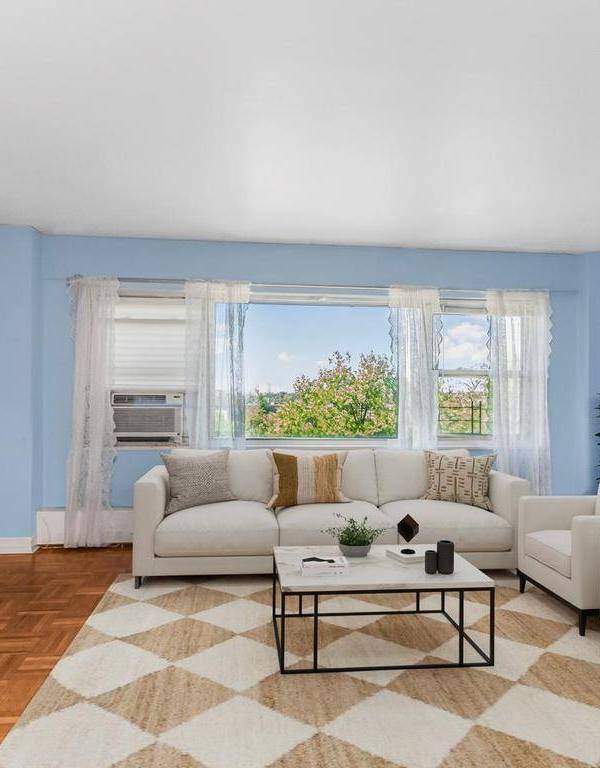 Apartamento de 2 Dormitorios en Venta en Bronx - Nueva York - EE. UU.