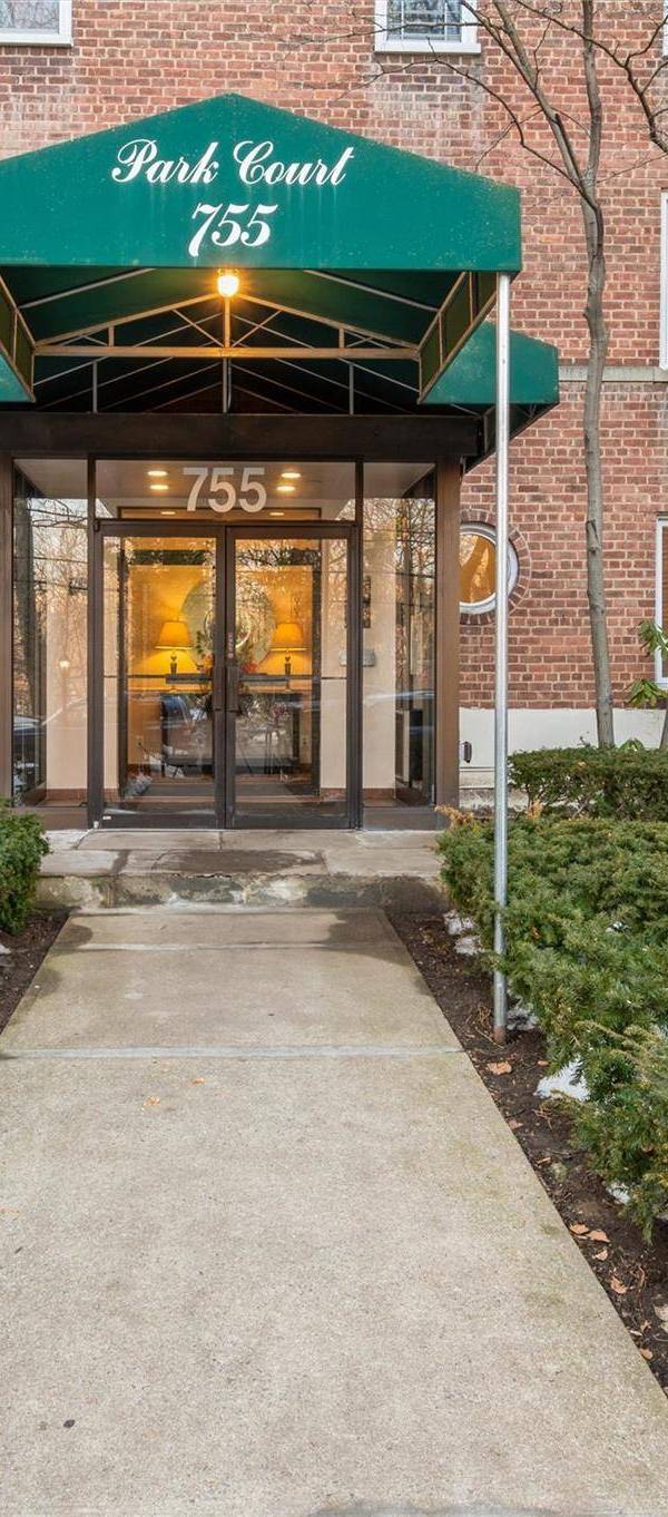 Apartamento com 2 Quartos à Venda em Bronxville - Nova Iorque - EUA