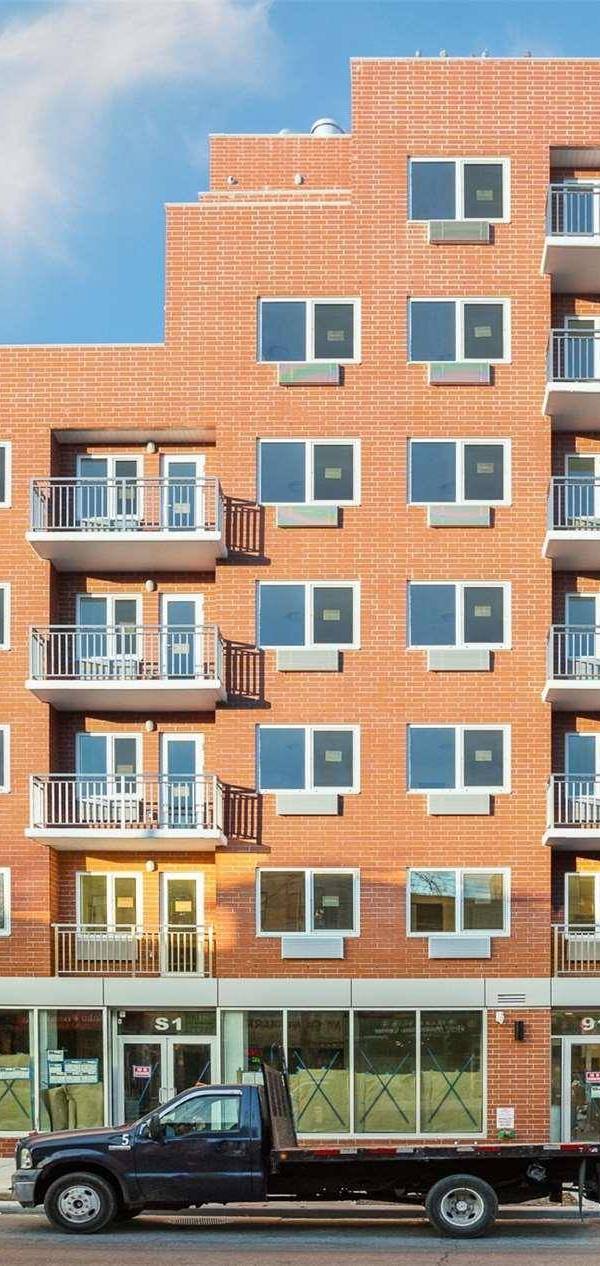 2 Bedroom Home for Sale in Elmhurst - New York - USA