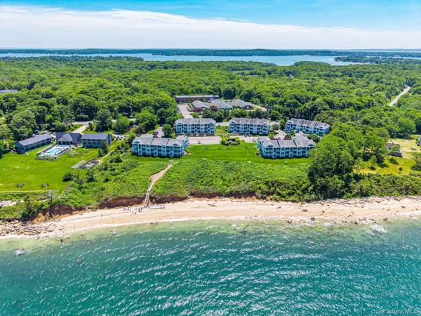 Apartamento com 2 Quartos à Venda em Greenport - Nova Iorque - EUA