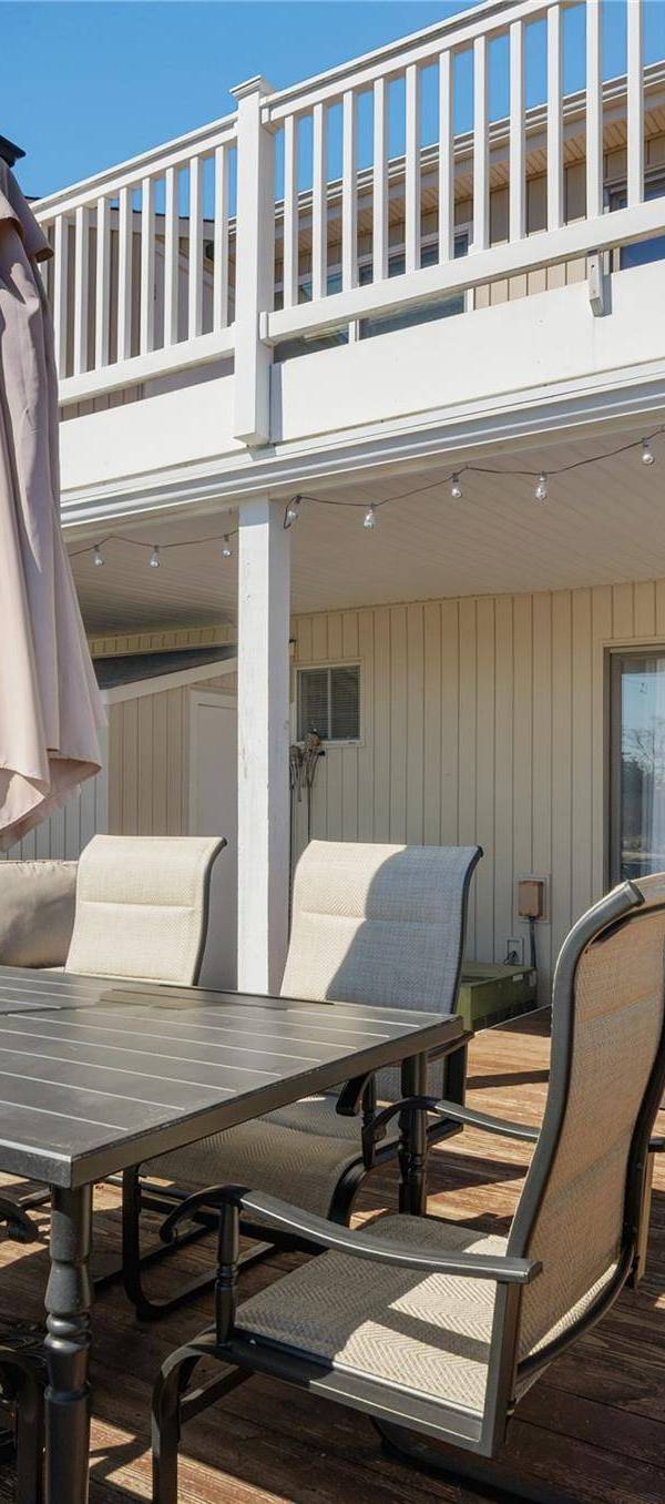 Apartamento de 2 Dormitorios en Venta en Hampton Bays - Nueva York - EE. UU.