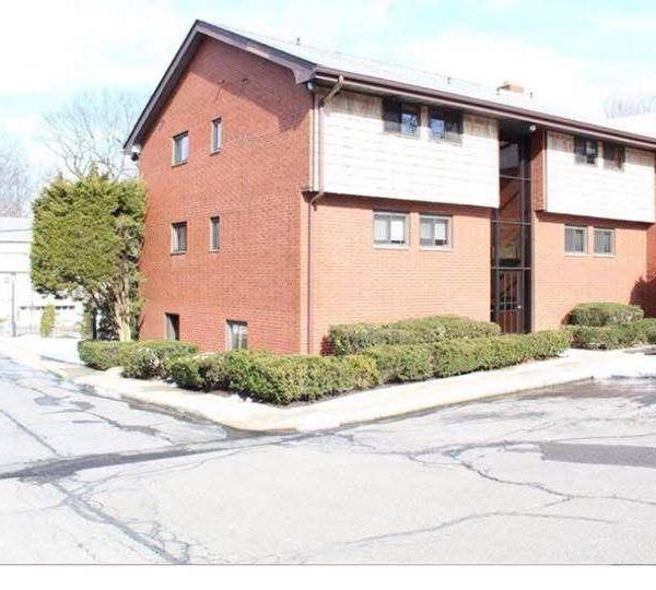 Apartamento de 2 Dormitorios en Venta en Harrison - Nueva York - EE. UU.