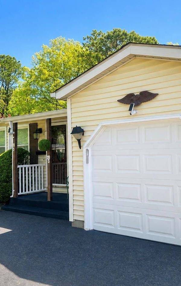 Apartamento com 2 Quartos à Venda em Manorville - Nova Iorque - EUA