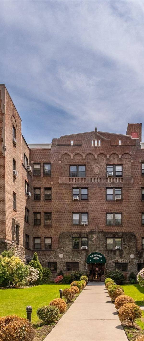 Apartamento de 2 Dormitorios en Venta en Pelham - Nueva York - EE. UU.