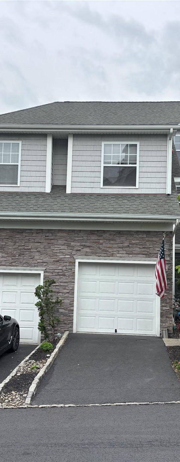 2 Bedroom Home for Sale in Poughkeepsie - New York - USA