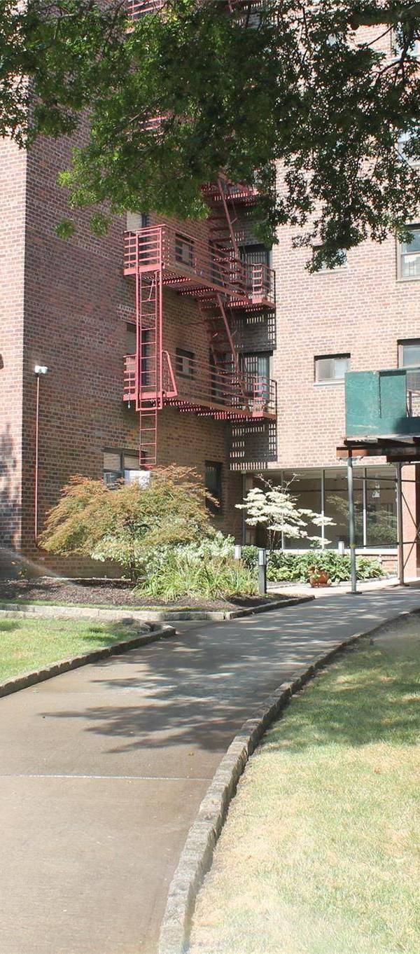 Apartamento com 2 Quartos à Venda em Queens Village - Nova Iorque - EUA