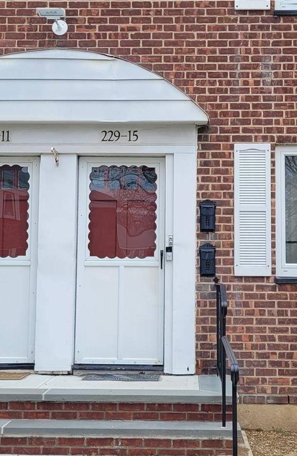 Apartamento com 2 Quartos à Venda em Queens Village - Nova Iorque - EUA