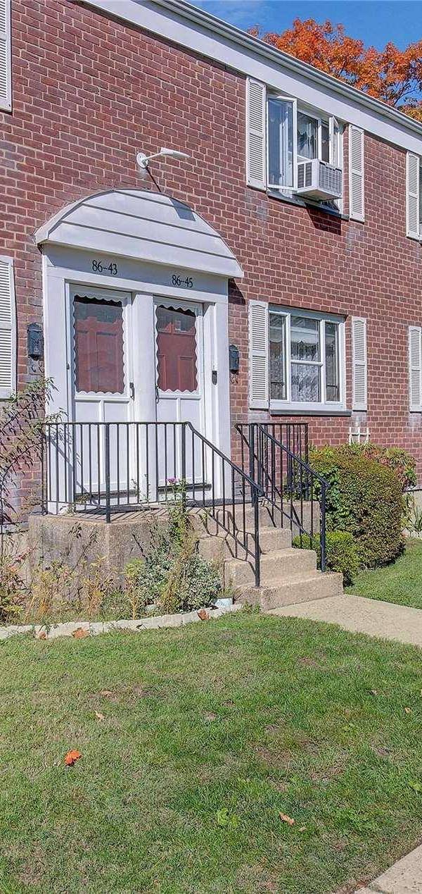 Apartamento com 2 Quartos à Venda em Queens Village - Nova Iorque - EUA