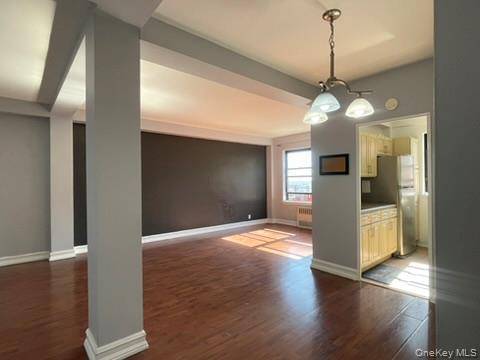 2 Bedroom Home for Sale in Rego Park - New York - USA