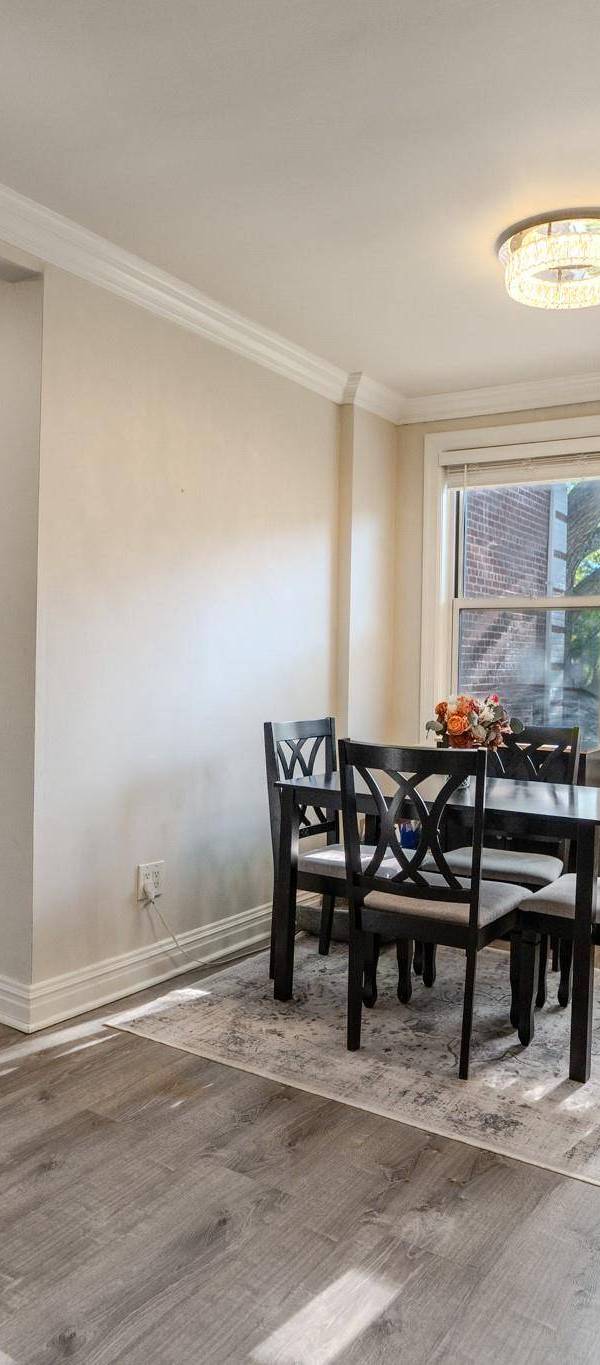 Apartamento de 2 Dormitorios en Venta en Roslyn Heights - Nueva York - EE. UU.