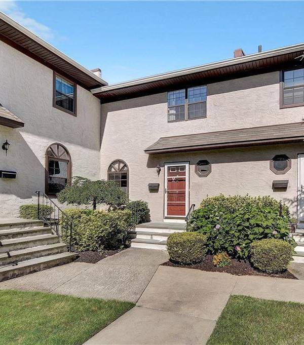 Apartamento con 2 Dormitorios en Venta en Suffern - Nueva York - EE. UU.