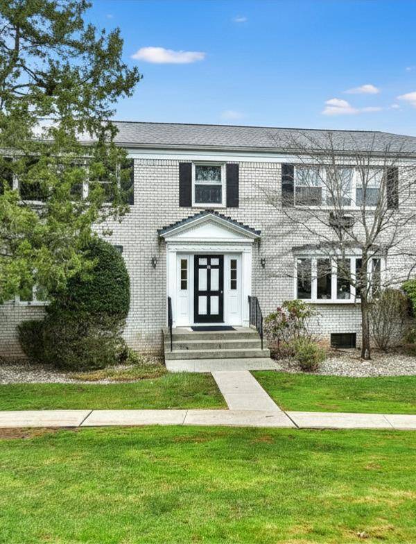 Apartamento con 2 Dormitorios en Venta en Suffern - Nueva York - EE. UU.