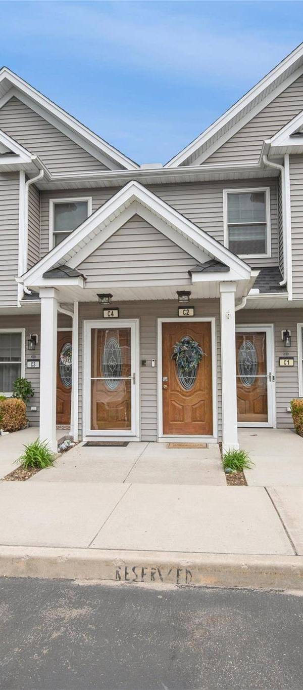 2 Bedroom Apartment for Sale in Westbury - New York - USA