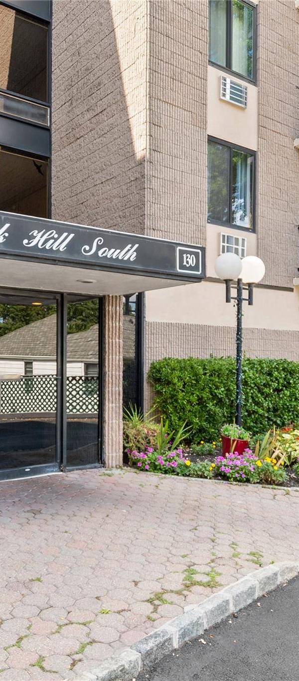 2 Bedroom Home for Sale in Yonkers - New York - USA