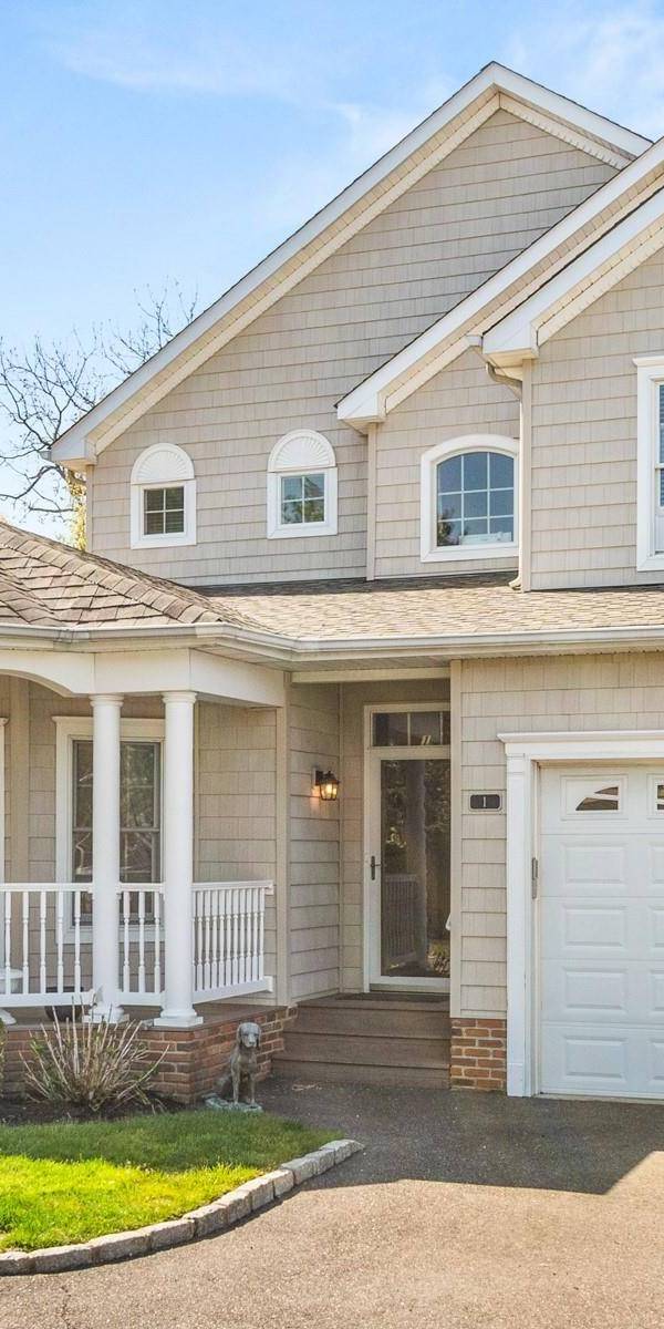 3 Bedroom Home for Sale in Bay Shore - New York - USA