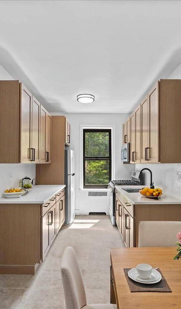 Apartamento de 3 Dormitorios en Venta en Bronx - Nueva York - EE. UU.