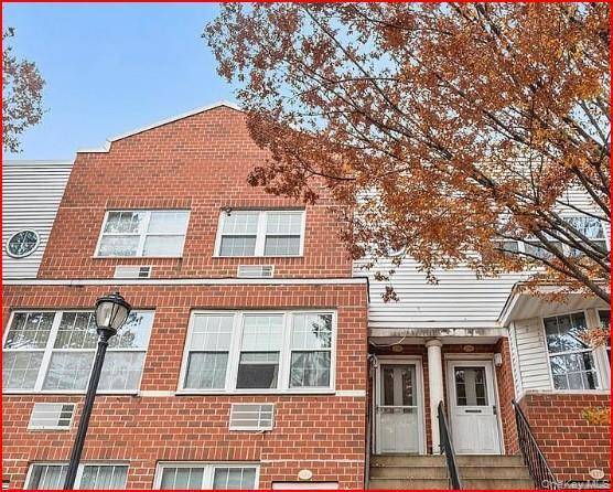Apartamento de 3 Dormitorios en Venta en Bronx - Nueva York - EE. UU.