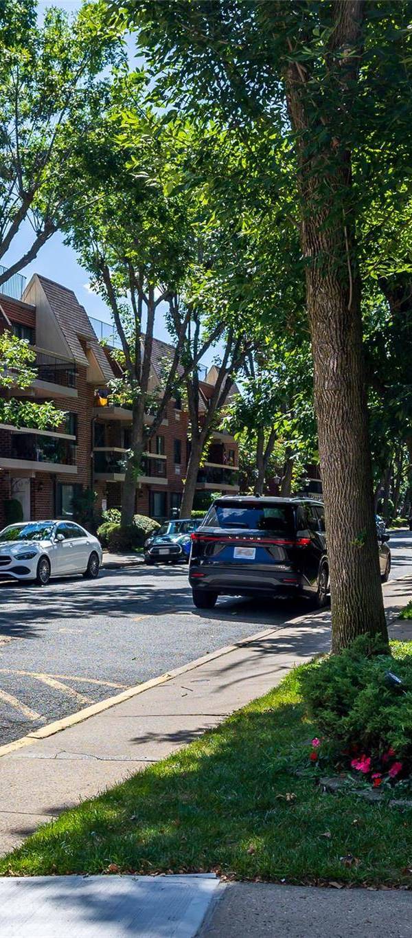 Apartamento com 3 Quartos à Venda em Fresh Meadows - Nova Iorque - EUA