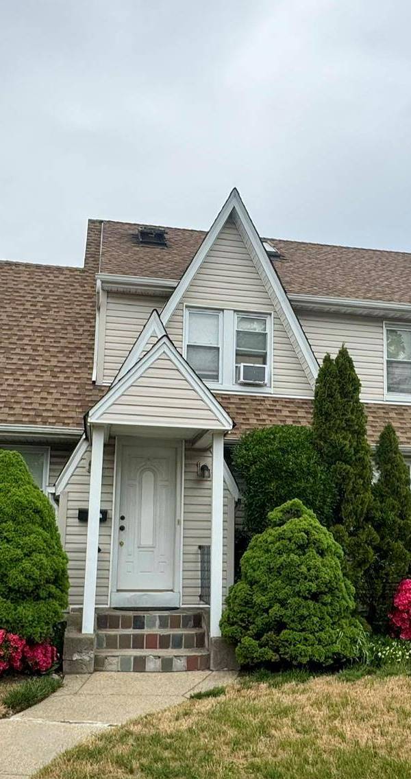 Apartamento de 3 Dormitorios en Venta en Lynbrook - Nueva York - EE. UU.
