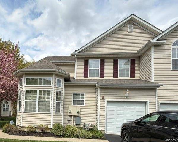 3 Bedroom Home for Sale in Medford - New York - USA
