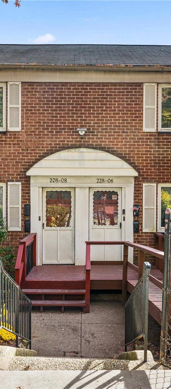 Apartamento com 3 Quartos à Venda em Queens Village - Nova Iorque - EUA