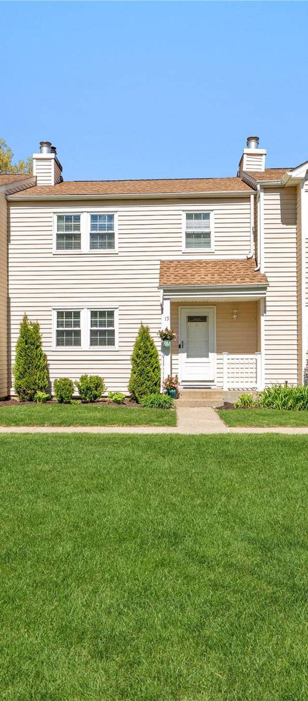 Apartamento de 3 Dormitorios en Venta en Yaphank - Nueva York - EE. UU.