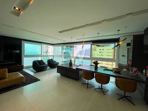 Appartement 3 Suites à Vendre à Balneário Camboriú - Santa Catarina - Brésil