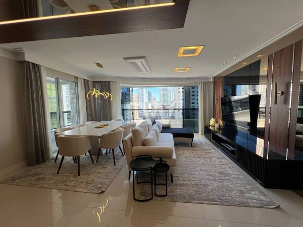 Appartement 3 Suites à Vendre à Balneário Camboriú - Santa Catarina - Brésil