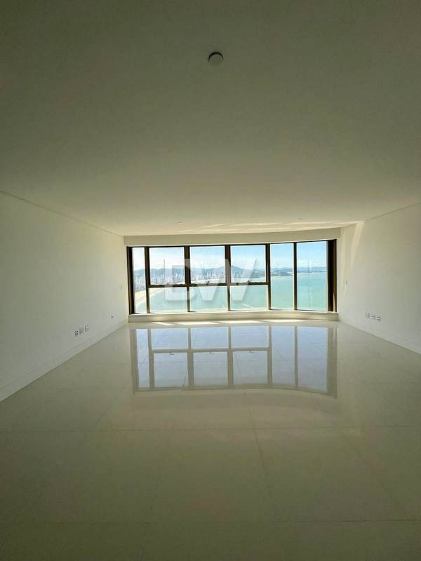 Appartement 4 Suites à Vendre à Balneário Camboriú - Santa Catarina - Brésil