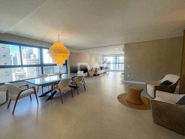 Appartement 4 Suites à Vendre à Balneário Camboriú - Santa Catarina - Brésil