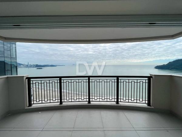 Appartement 5 Suites à Vendre à Balneário Camboriú - Santa Catarina - Brésil