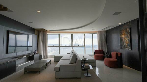 Appartement Face à la Mer 4 Suites à Vendre à Balneário Camboriú - Santa Catarina - Brésil