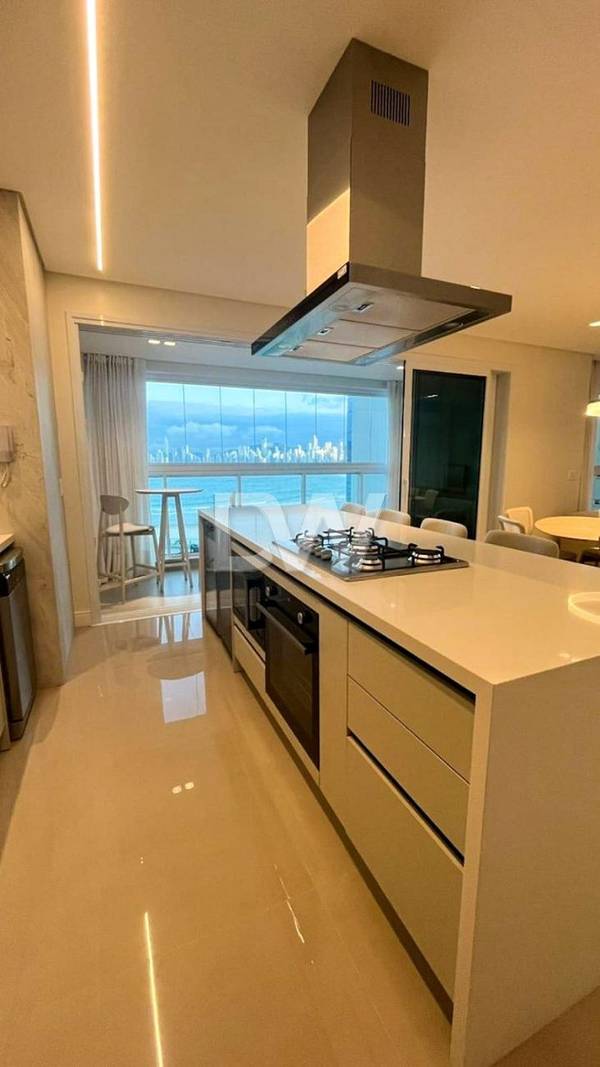 Appartement Face à la Mer 4 Suites à Vendre à Balneário Camboriú - Santa Catarina - Brésil