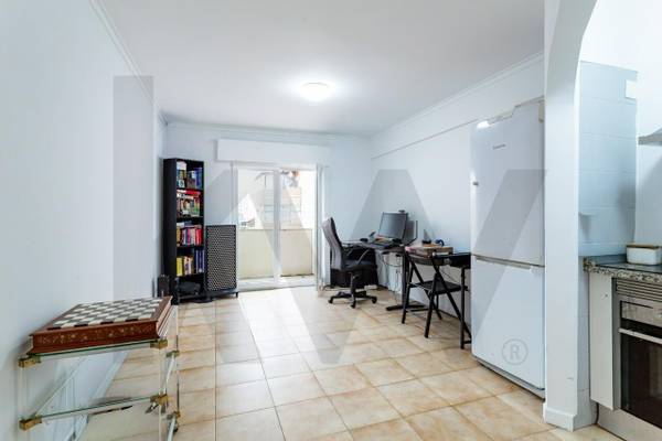 Apartamento T1 à Venda em Almada - Setúbal - Portugal